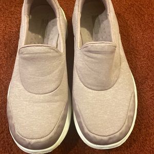 Sketchers air control slip on sneakers